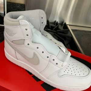 Jordan 1 neutral grey 85